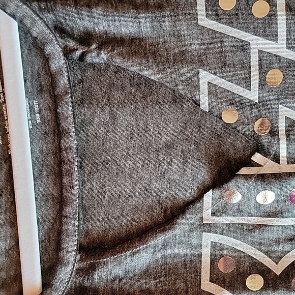 Rock and Republic key hole neckline Kiss top gray silver red size XL - Picture 8 of 8